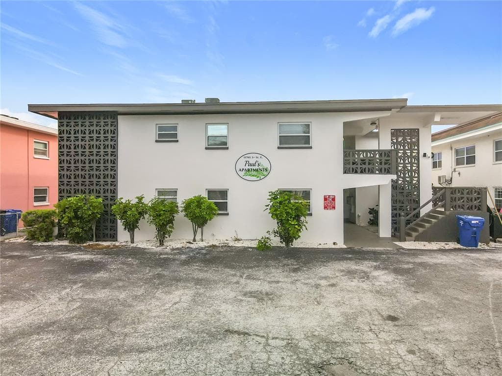 11705 3RD STREET E UNIT 4 TREASURE ISLAND, FL 33706