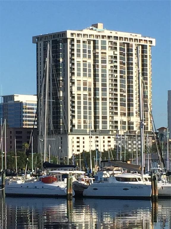 1 BEACH DRIVE SE UNIT 2405 ST PETERSBURG, FL 33701