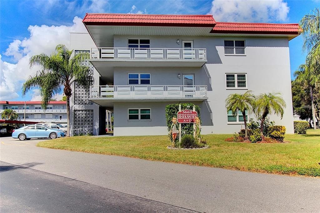 5660 80TH STREET N UNIT C205 ST PETERSBURG, FL 33709
