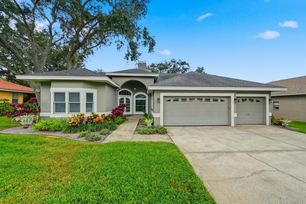 700 WESTFIELD COURT DUNEDIN, FL 34698