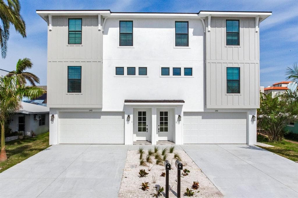 140 174TH AVENUE E UNIT A REDINGTON SHORES, FL 33708