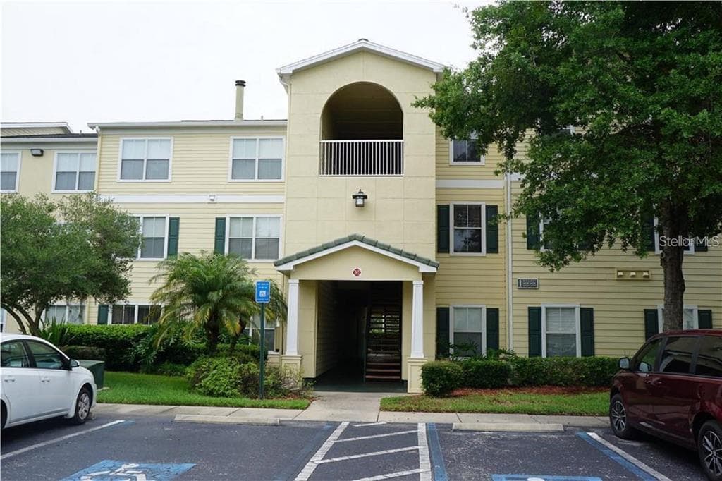 18283 BRIDLE CLUB DRIVE UNIT 18283 TAMPA, FL 33647