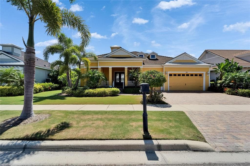 721 MANNS HARBOR DRIVE