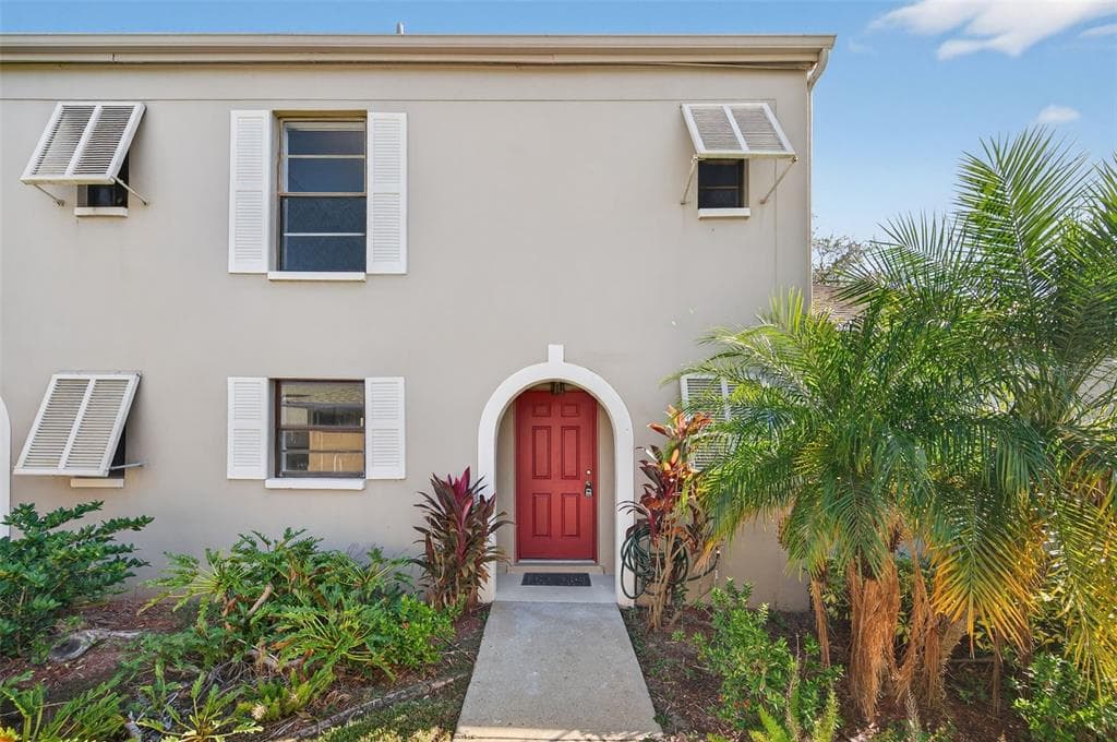 13601 FRIGATE COURT UNIT 106M CLEARWATER, FL 33762