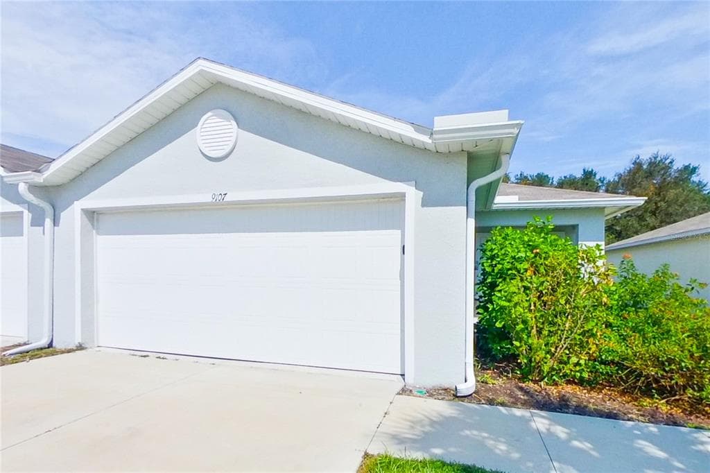 9107 AEGEAN CIRCLE LEHIGH ACRES, FL 33936