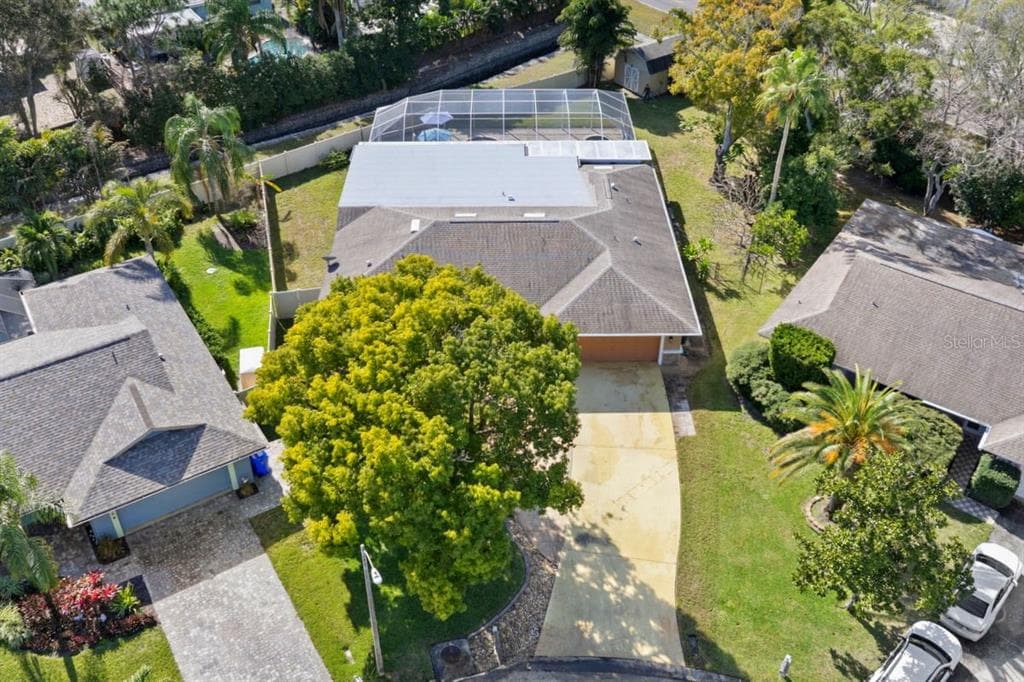 1205 ROYAL OAK DRIVE S