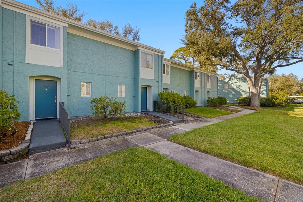 169 114TH AVENUE N UNIT 169