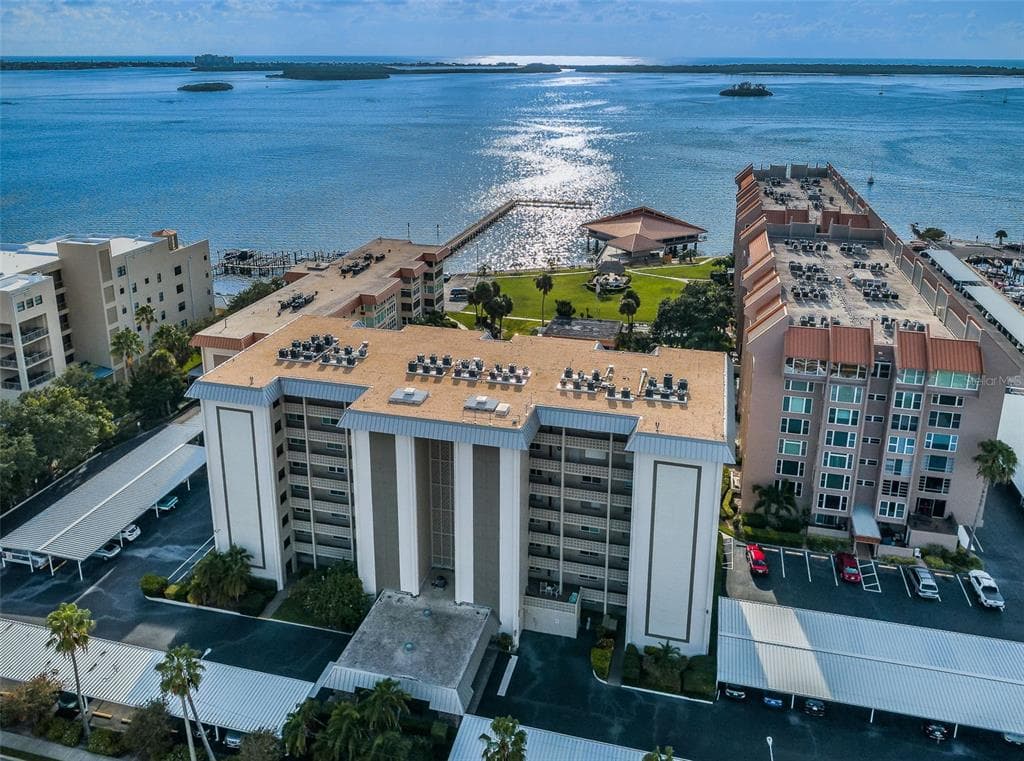 622 EDGEWATER DRIVE UNIT 123 DUNEDIN, FL 34698