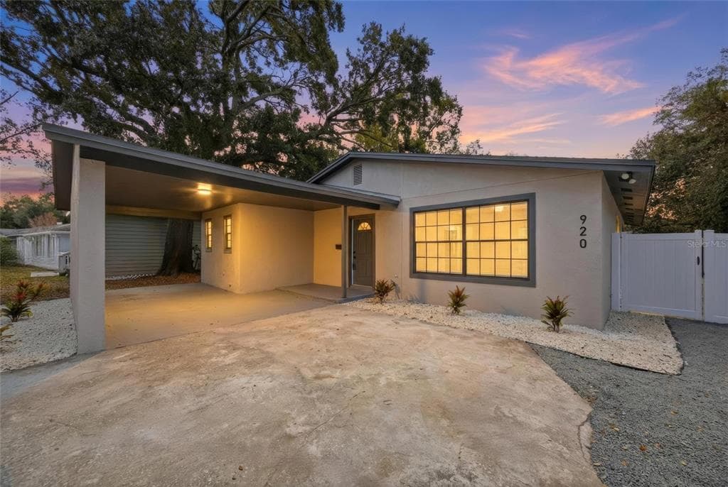 920 W CANDLEWOOD AVENUE TAMPA, FL 33603