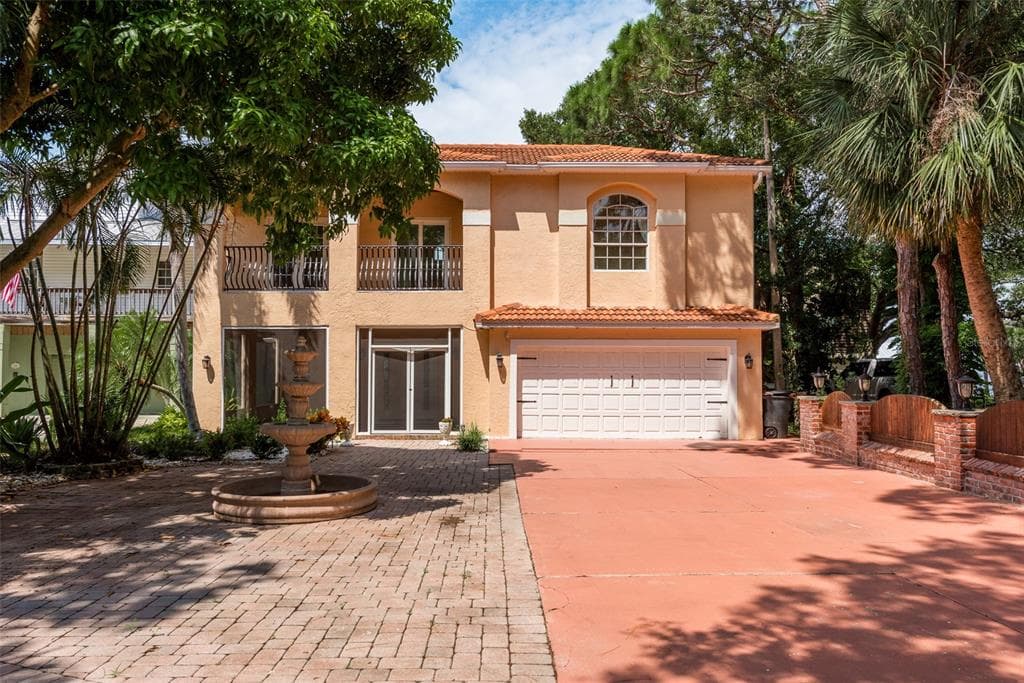 302 SHORE DRIVE