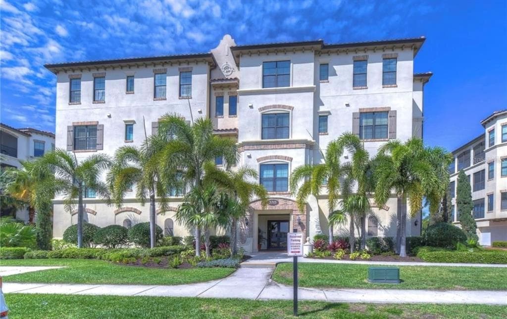 5715 YEATS MANOR DRIVE UNIT 302