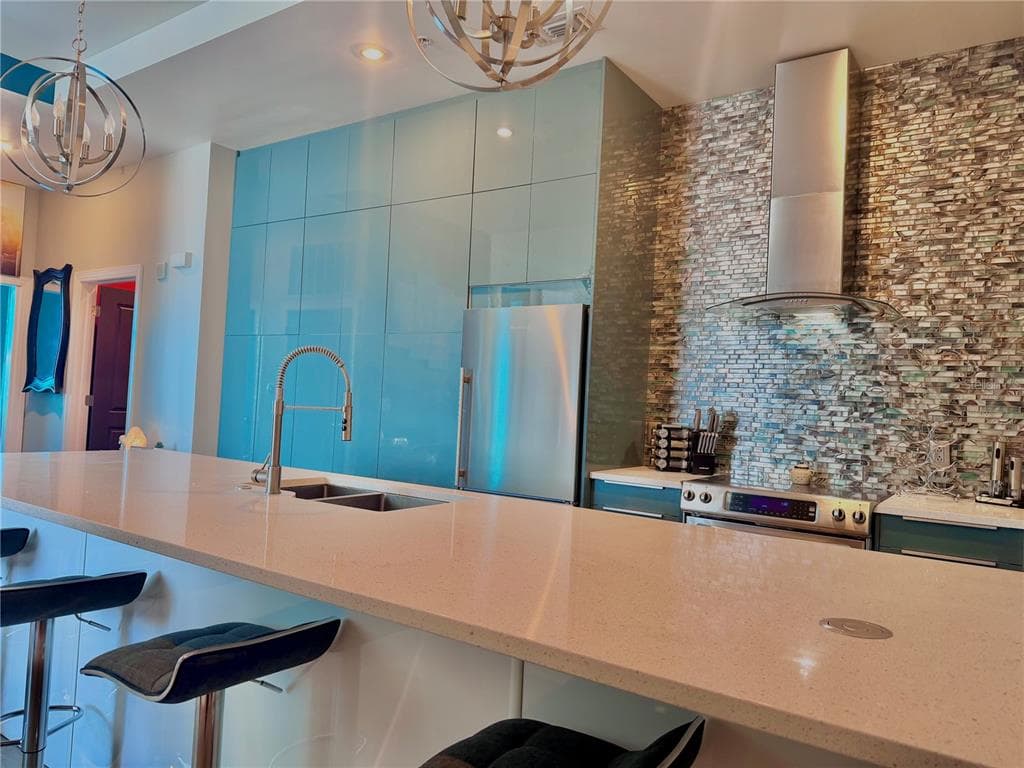 1238 E KENNEDY BOULEVARD UNIT 1001