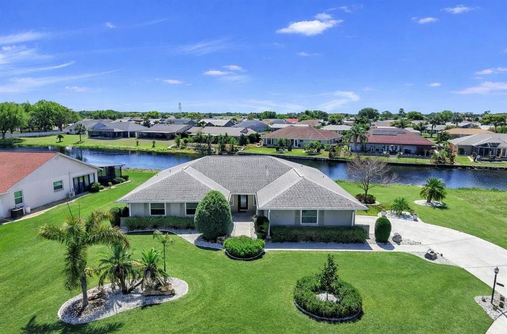 2110 W VIEW DRIVE SUN CITY CENTER, FL 33573