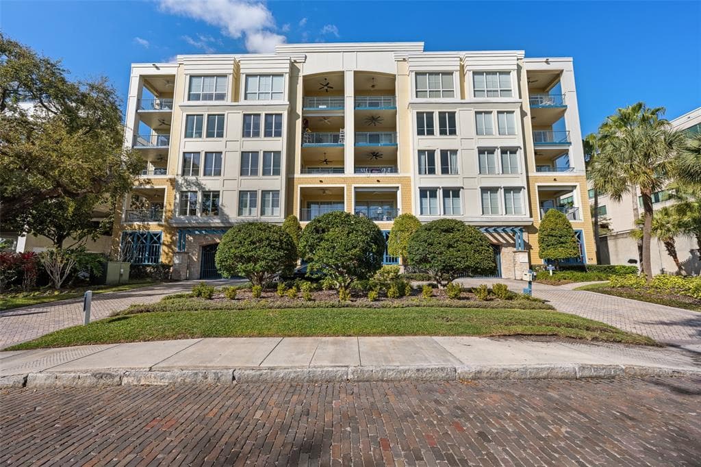 509 W BAY STREET UNIT 303