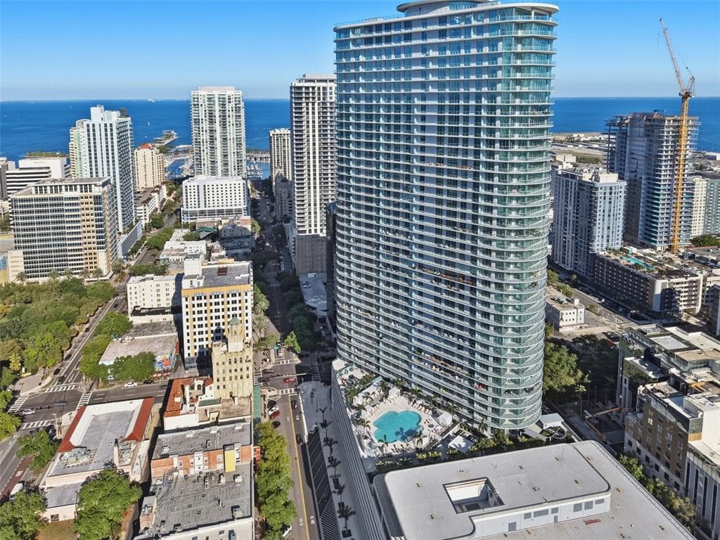 400 CENTRAL AVENUE UNIT 2903