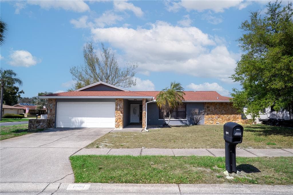 12161 100TH AVENUE SEMINOLE, FL 33772