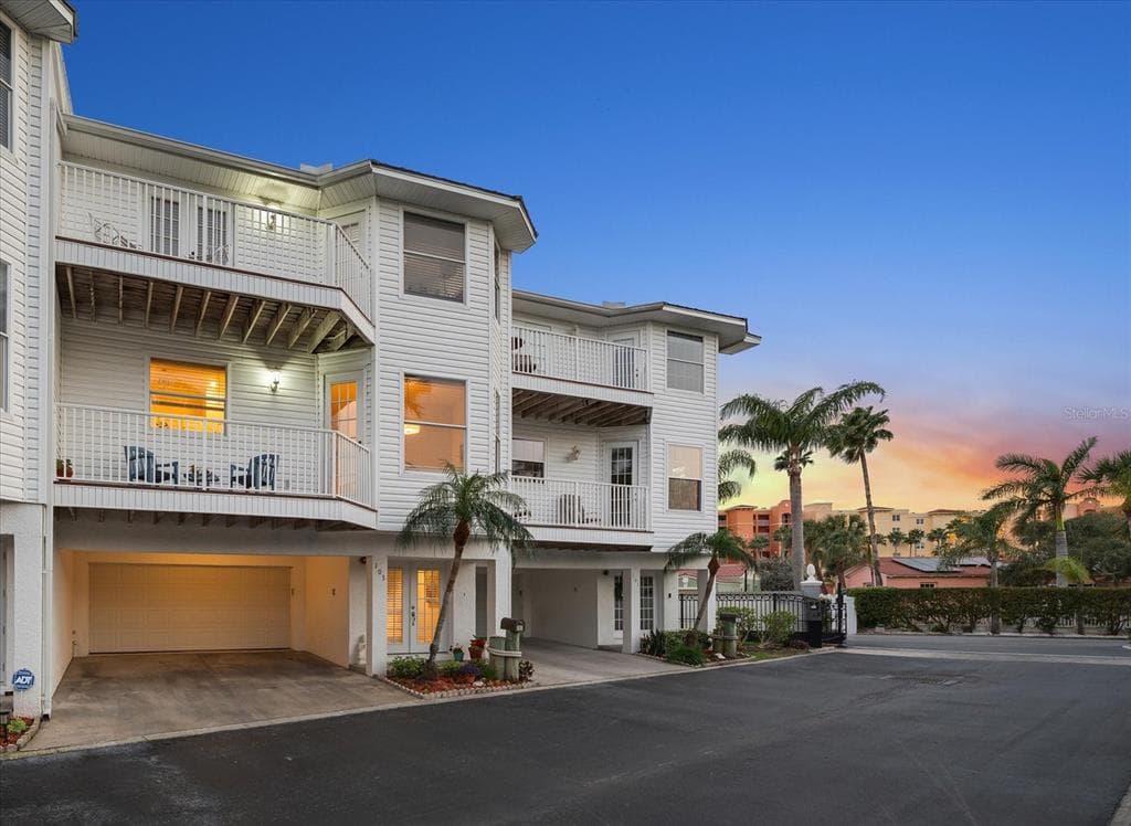 103 SHOALS CIRCLE NORTH REDINGTON BEACH, FL 33708