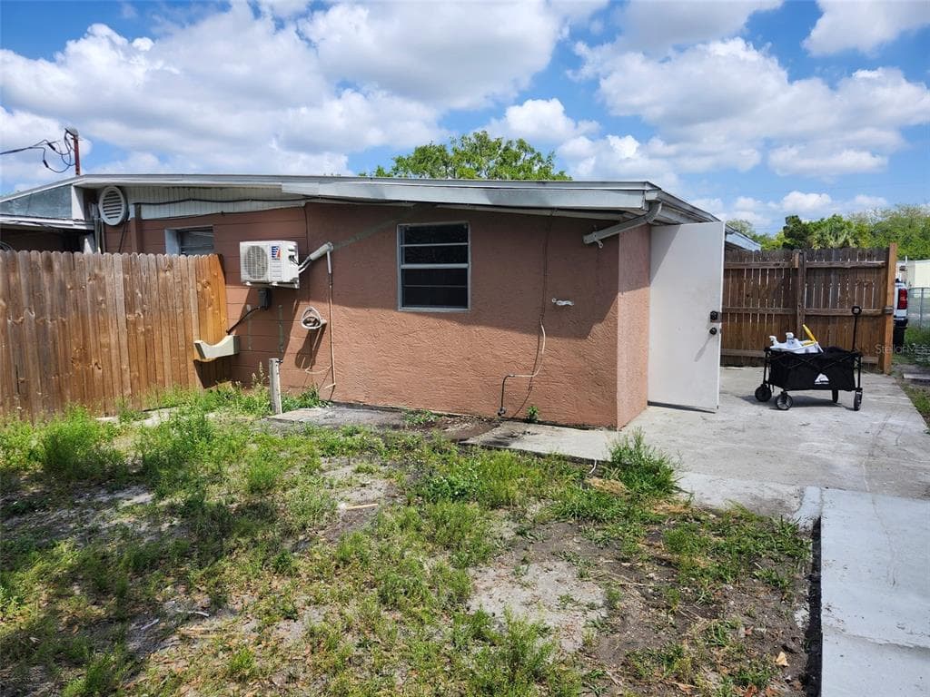 1315 WAIKIKI WAY TAMPA, FL 33619