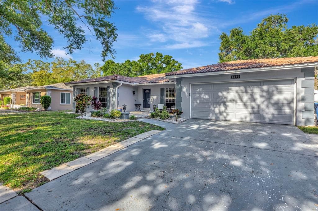 1424 STEWART BOULEVARD