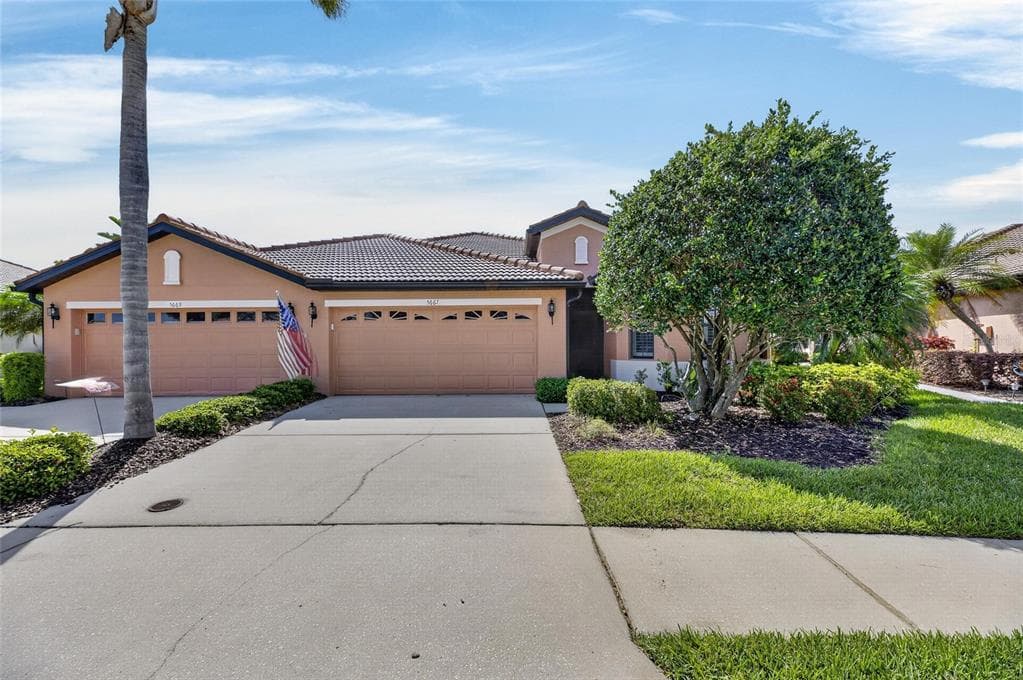 5667 SUNSET FALLS DRIVE APOLLO BEACH, FL 33572