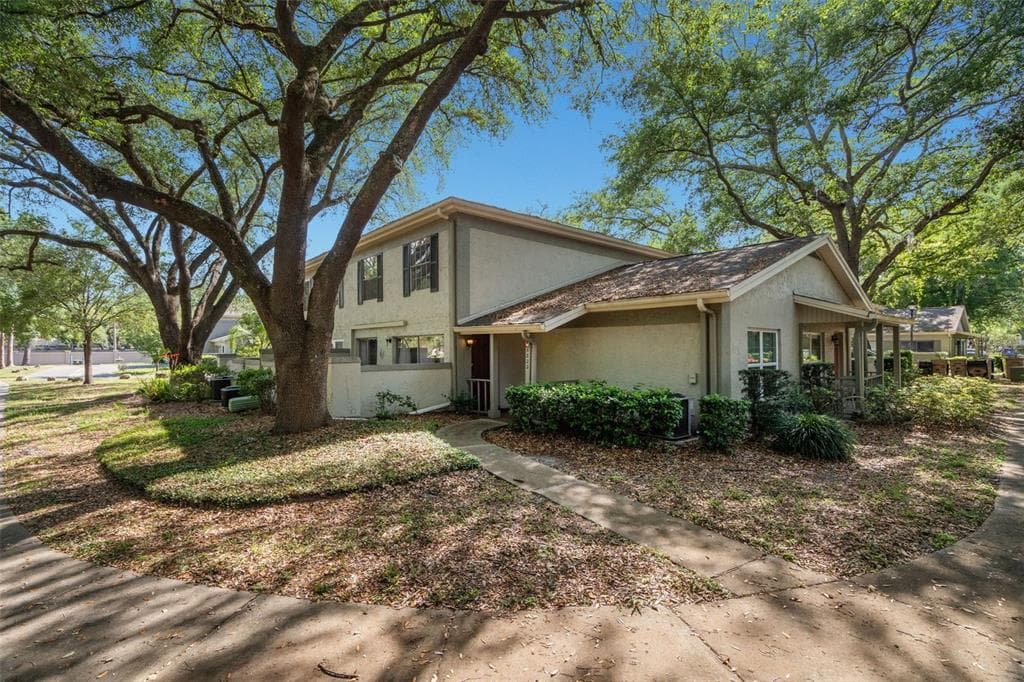 6322 TREETOP CIRCLE