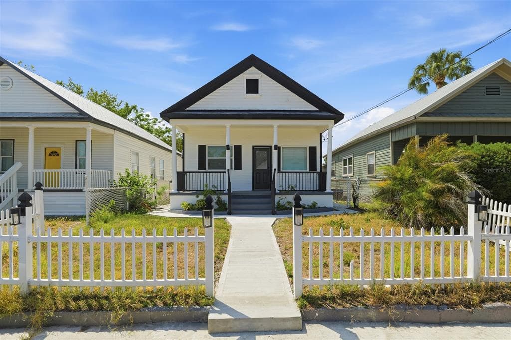 2120 W NASSAU STREET
