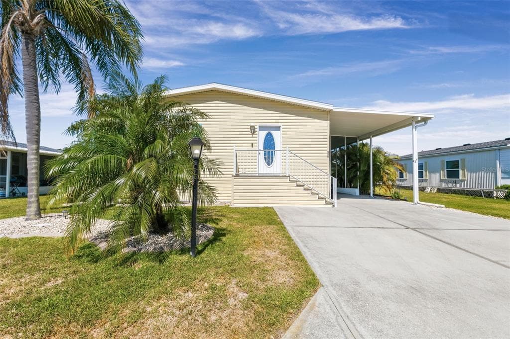 530 SAN CLEMENTE CIRCLE NORTH PORT, FL 34287