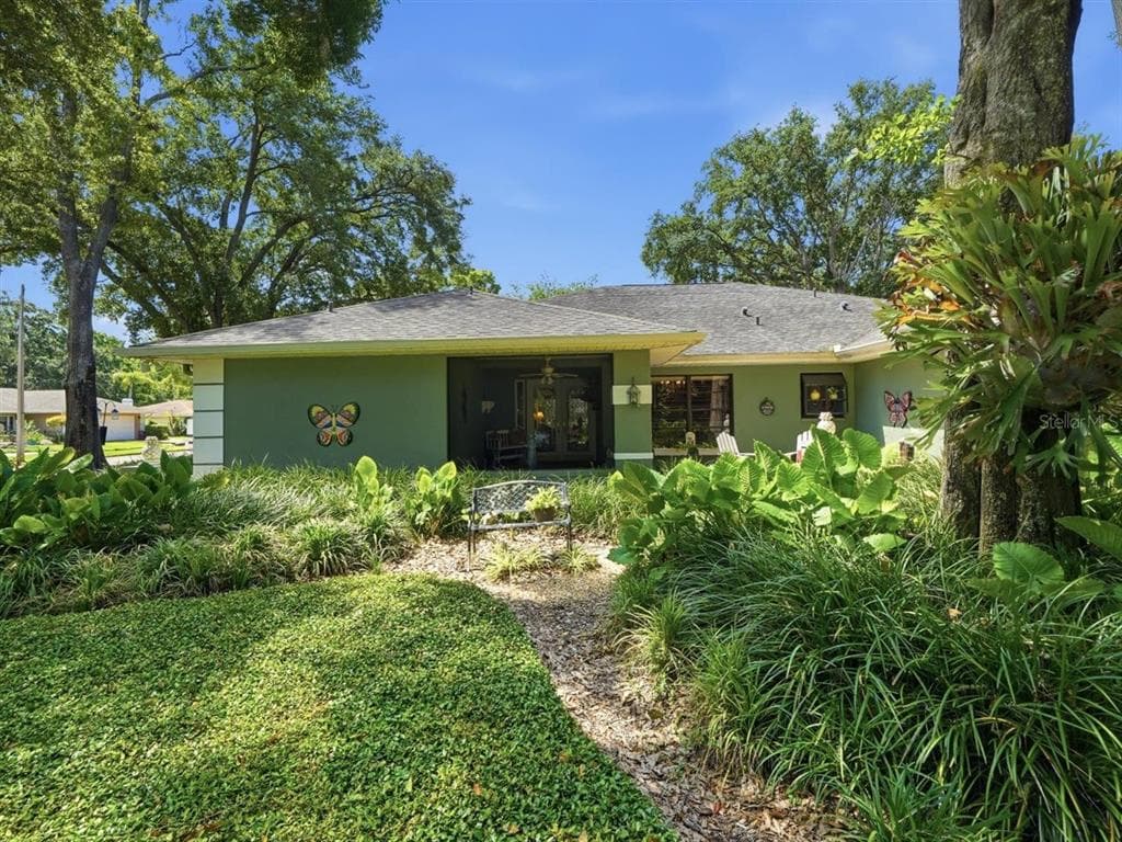 5046 BARROWE DRIVE TAMPA, FL 33624