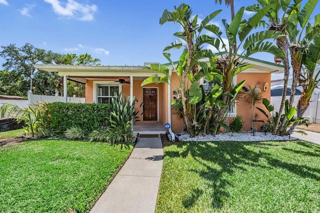 208 COMO STREET TAMPA, FL 33606