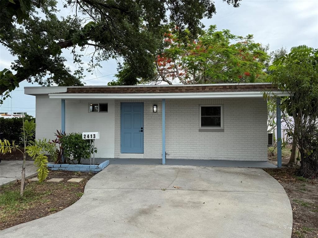 2413 18TH AVENUE N ST PETERSBURG, FL 33713
