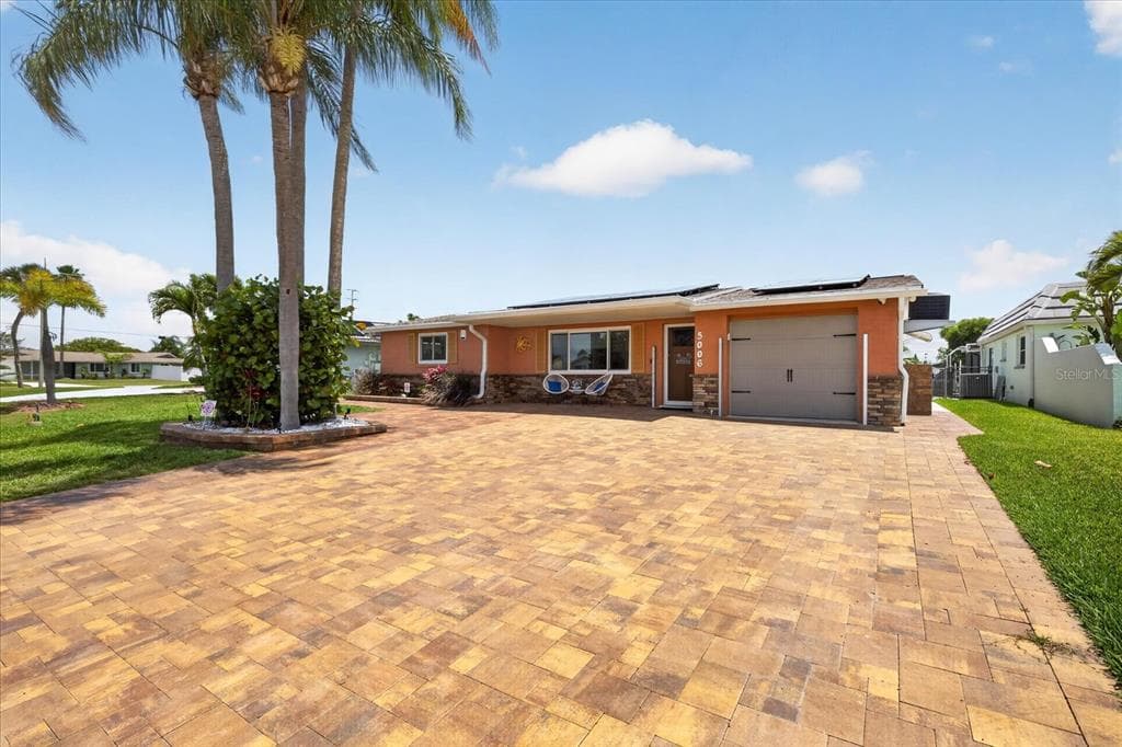 5006 FORESTAY COURT NEW PORT RICHEY, FL 34652