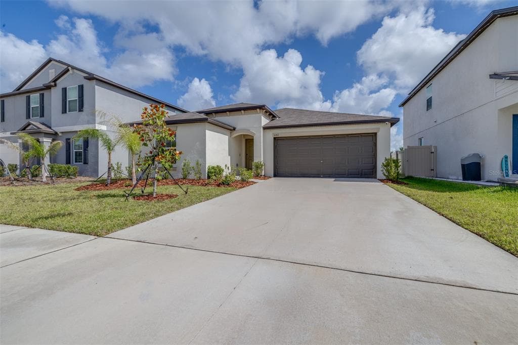 5182 FIDDLE FIG AVENUE