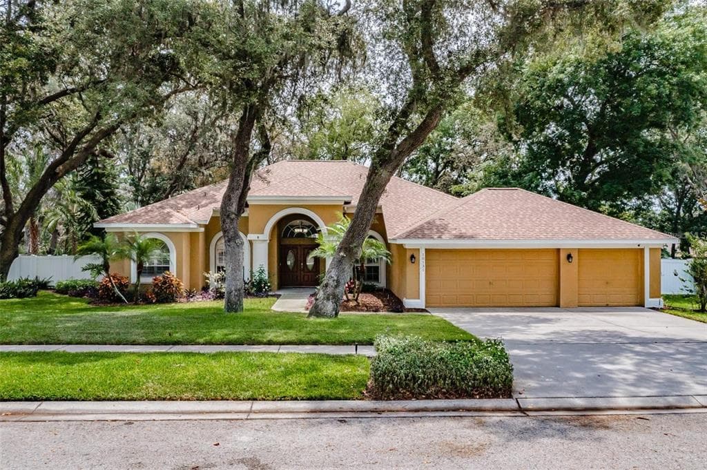 10131 PADDOCK OAKS DRIVE