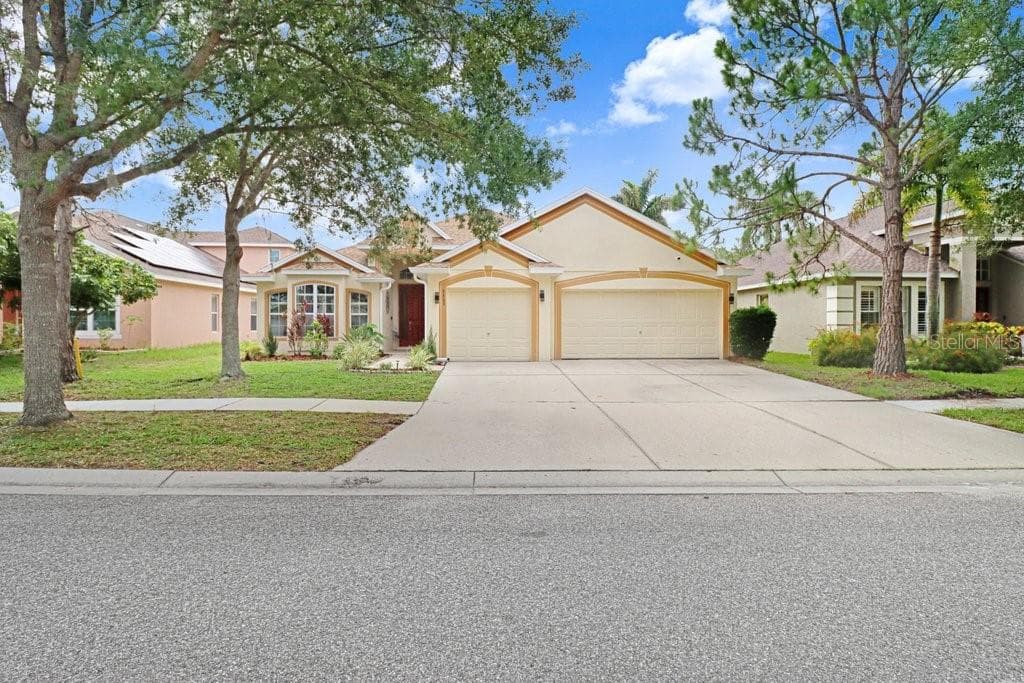 6803 CROMWELL GARDEN DRIVE