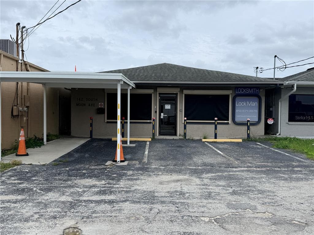 142 S MOON AVENUE BRANDON, FL 33511