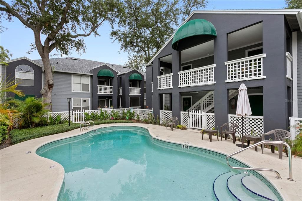 606 S ALBANY AVENUE UNIT 17