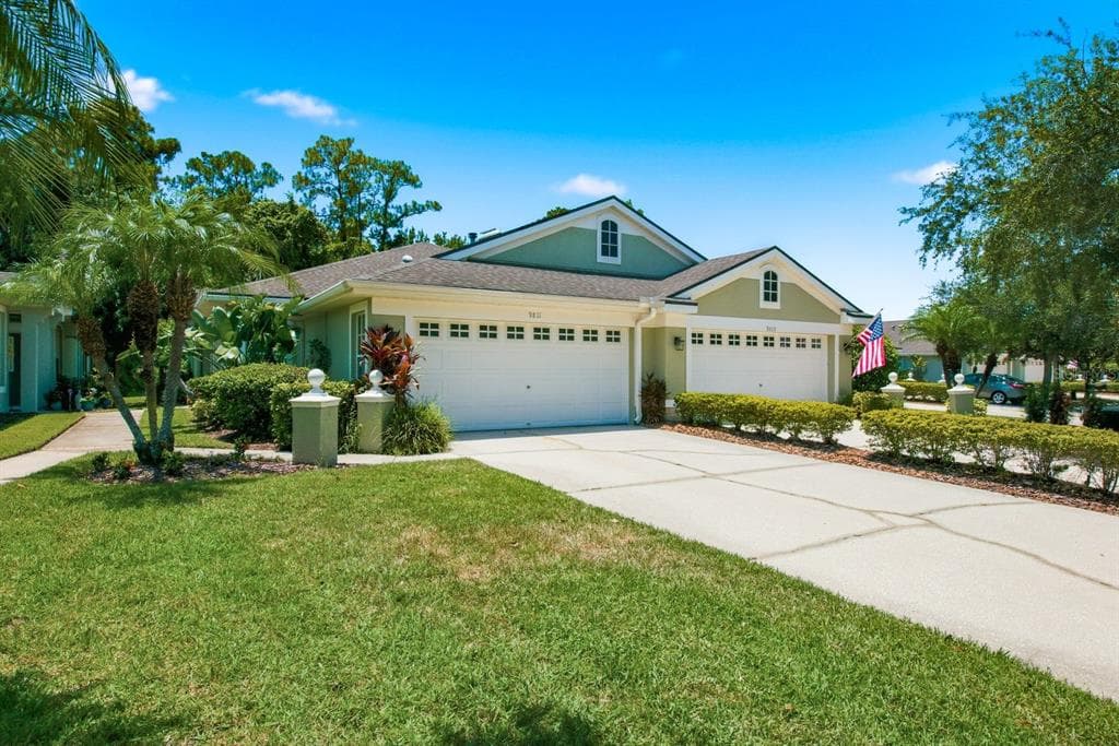 9811 GINGERWOOD DRIVE TAMPA, FL 33626