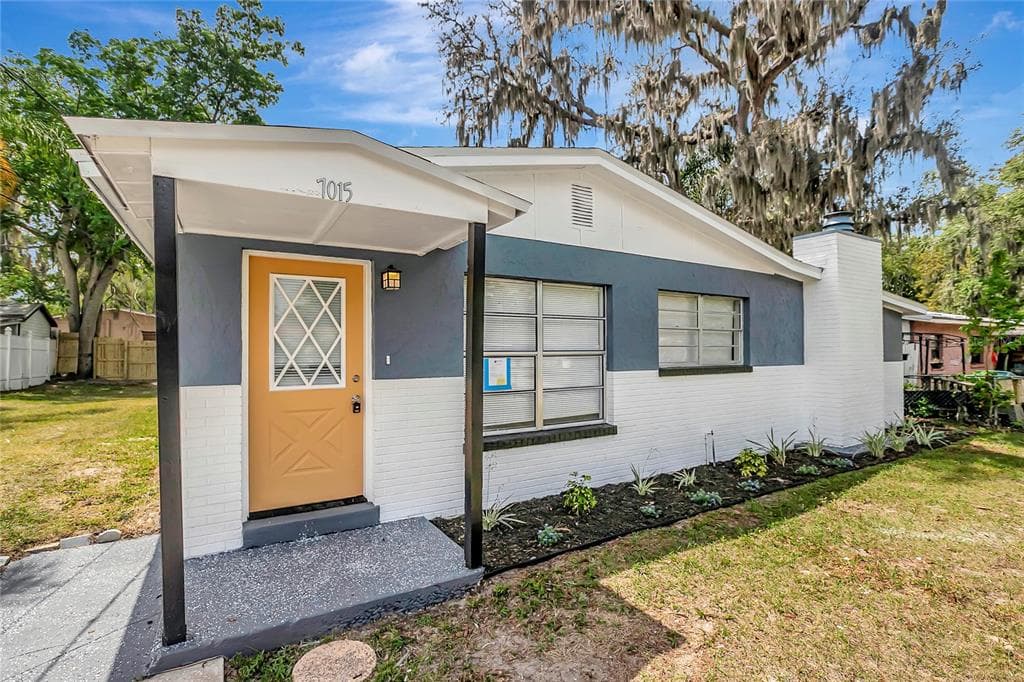 7015 FILBERT LANE TAMPA, FL 33637