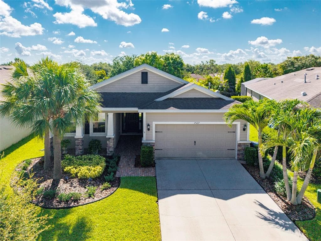7527 LANTERN PARK AVENUE APOLLO BEACH, FL 33572
