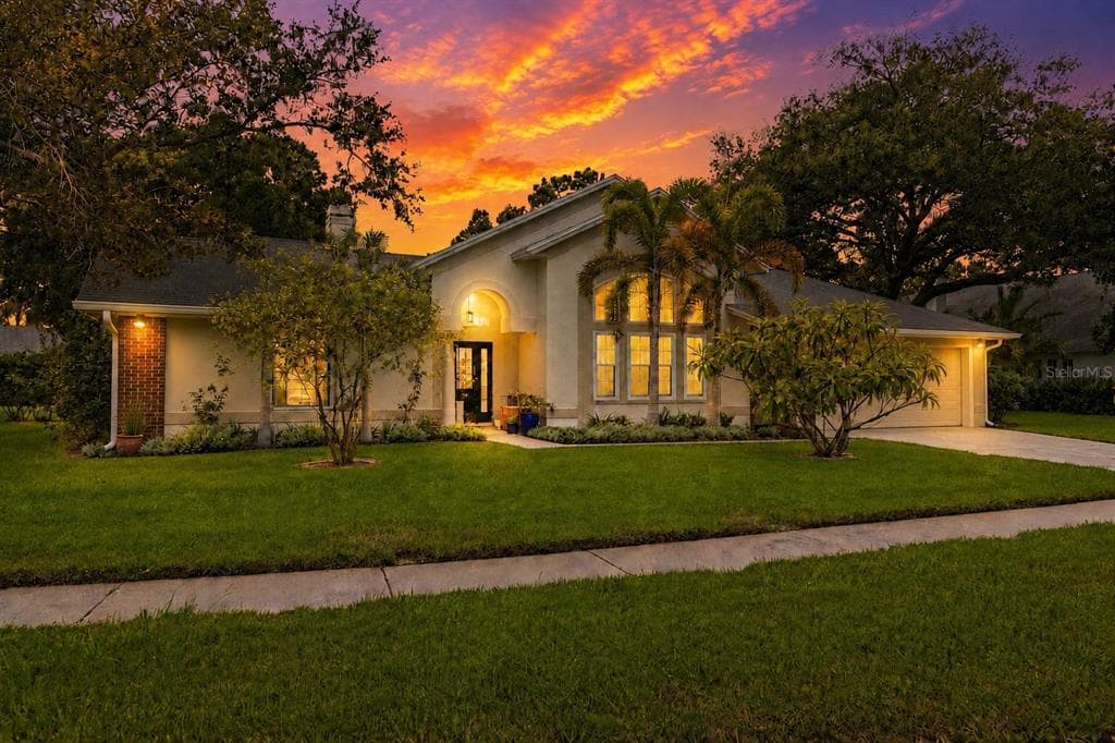 8412 RIDGEBROOK CIRCLE