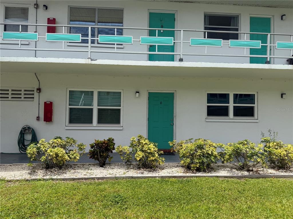 6000 21ST STREET N UNIT 6 ST PETERSBURG, FL 33714