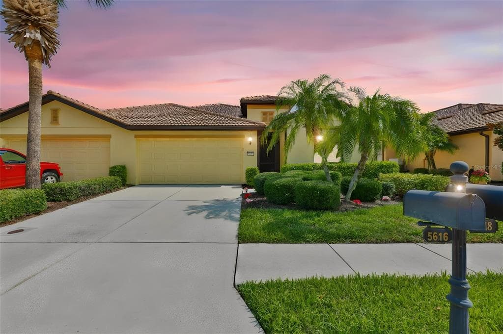 5618 SUNSET FALLS DRIVE APOLLO BEACH, FL 33572