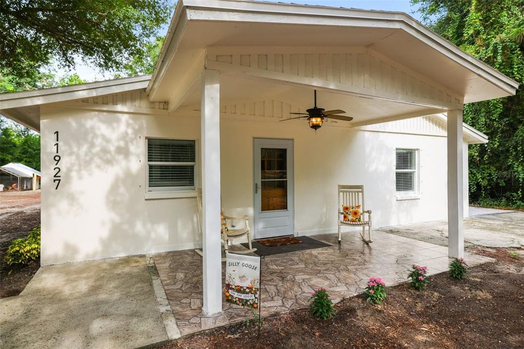 11927 FOXFIRE DR HUDSON, FL 34669