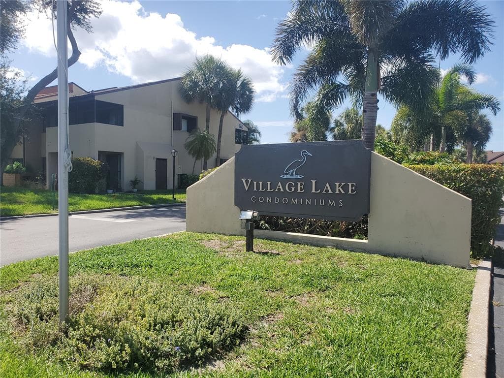 775 N VILLAGE DRIVE N UNIT 204 ST PETERSBURG, FL 33716