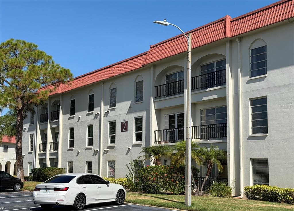 2700 BAYSHORE BOULEVARD UNIT 2108