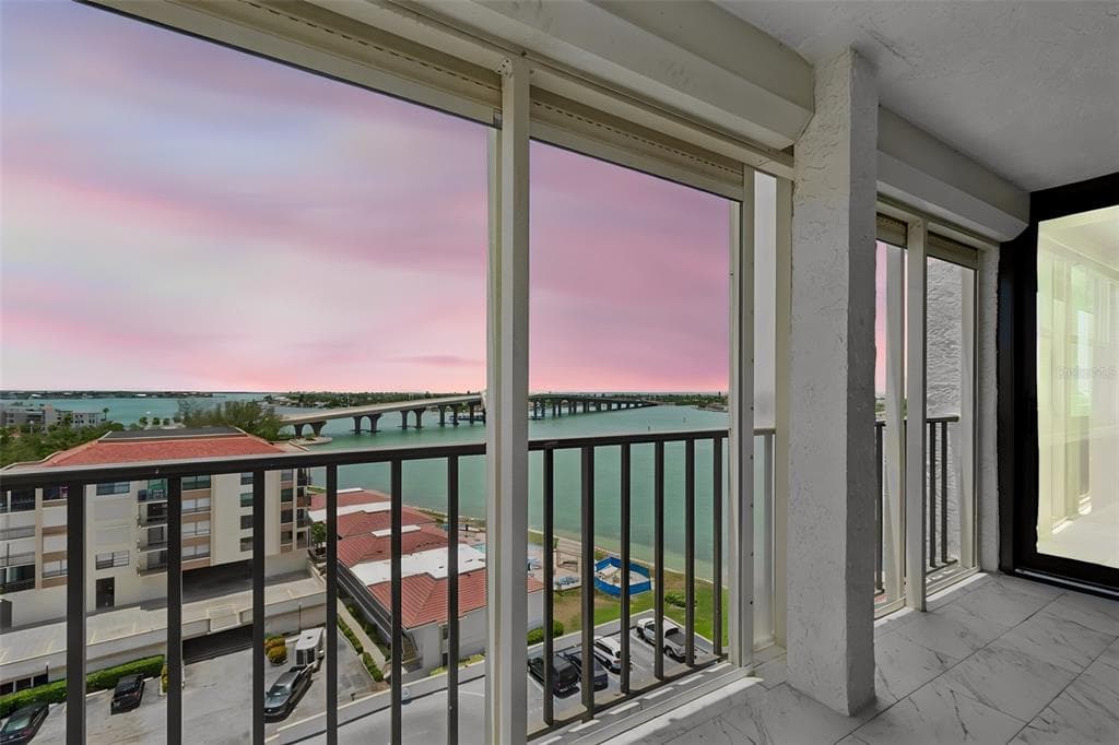 6265 SUN BOULEVARD UNIT 1004 ST PETERSBURG, FL 33715