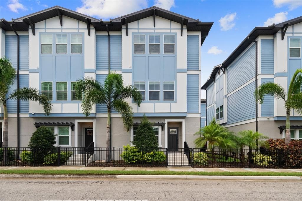 3122 W AZEELE STREET UNIT 3