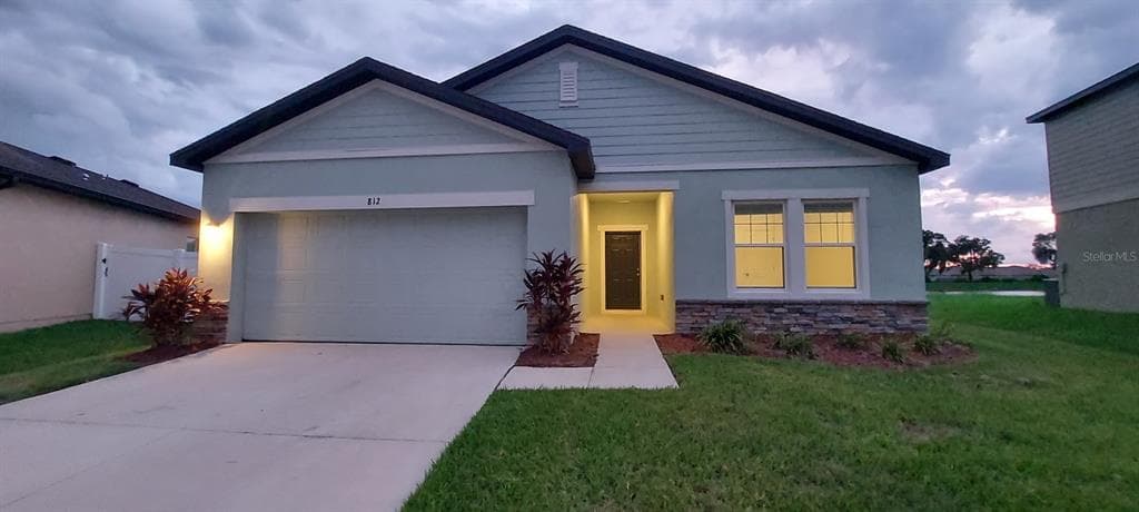812 KINGS PINE COURT
