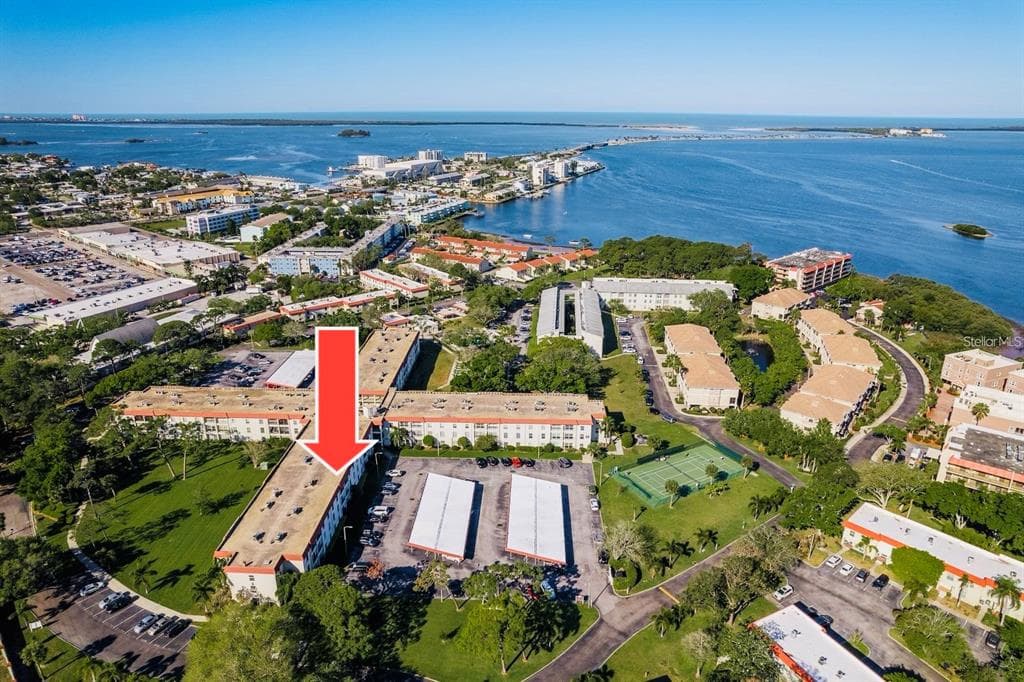 2700 BAYSHORE BOULEVARD UNIT 3208 DUNEDIN, FL 34698
