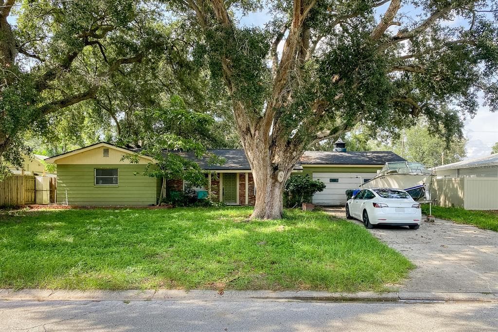 810 ORANGE VIEW DRIVE LARGO, FL 33778
